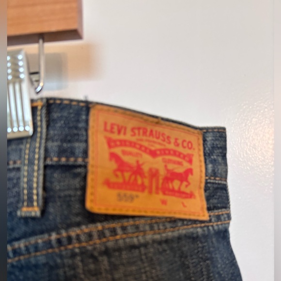 Levi's 559 Relaxed Straight Fit Dark Blue Jeans - Picture 5 of 7